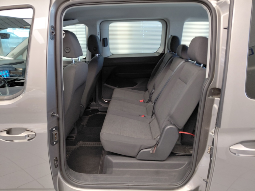 VW Caddy Maxi bei Hoffmann Automobile in Wolfsburg kaufen und sofort mitnehmen - Bild 7