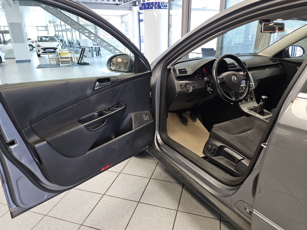 VW Passat Variant bei Hoffmann Automobile in Wolfsburg kaufen und sofort mitnehmen - Bild 16