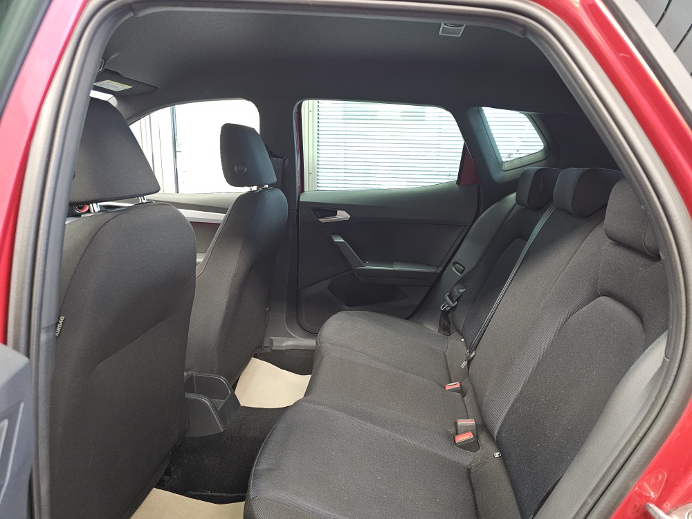 Seat Arona bei Hoffmann Automobile in Wolfsburg kaufen und sofort mitnehmen - Bild 6