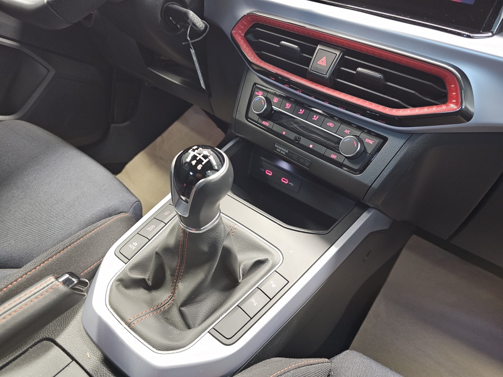 Seat Arona bei Hoffmann Automobile in Wolfsburg kaufen und sofort mitnehmen - Bild 8