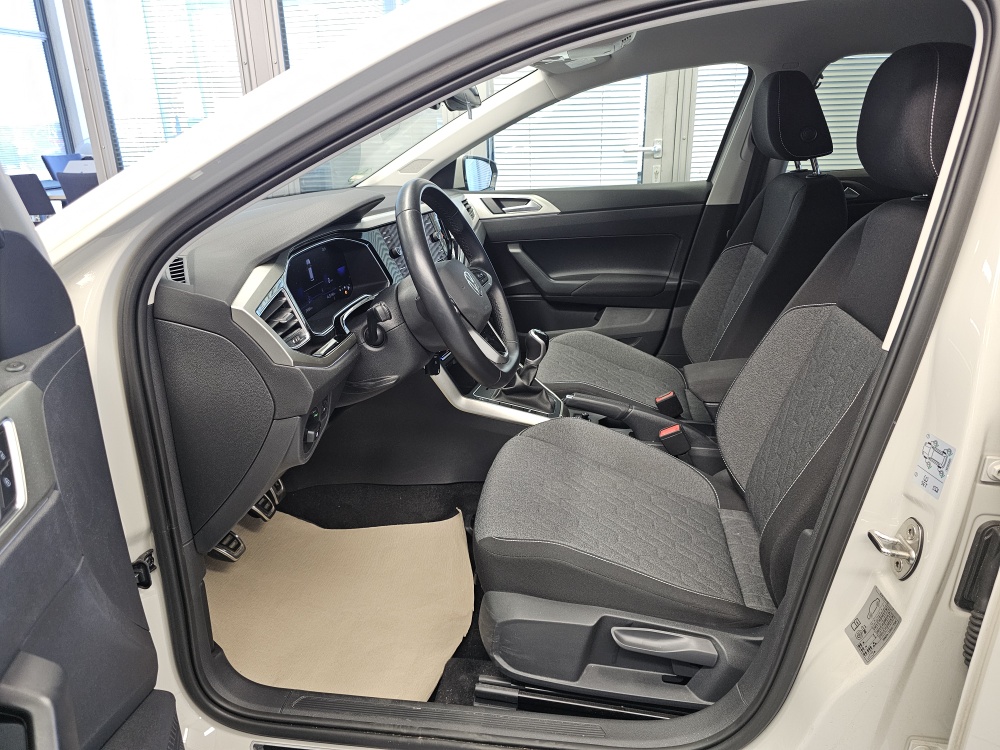 VW Polo bei Hoffmann Automobile in Wolfsburg kaufen und sofort mitnehmen - Bild 22