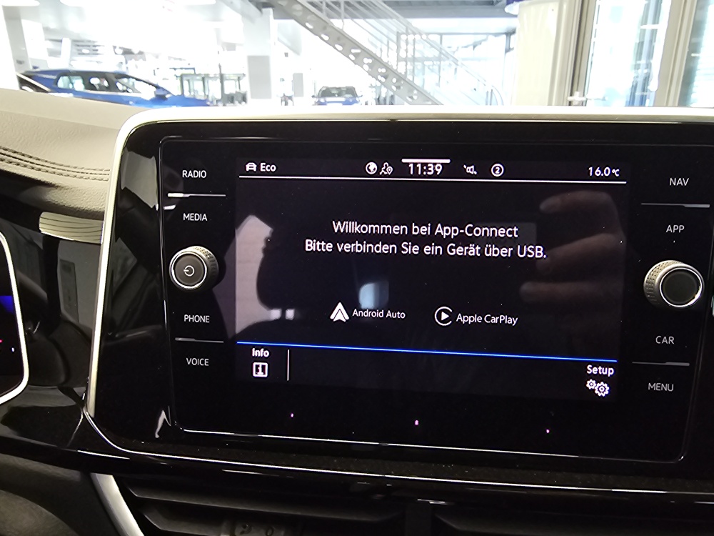 VW T-Roc bei Hoffmann Automobile in Wolfsburg kaufen und sofort mitnehmen - Bild 10