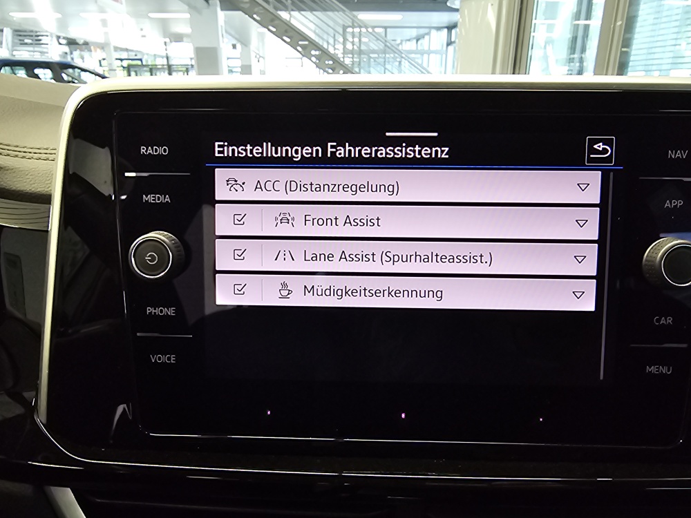 VW T-Roc bei Hoffmann Automobile in Wolfsburg kaufen und sofort mitnehmen - Bild 12