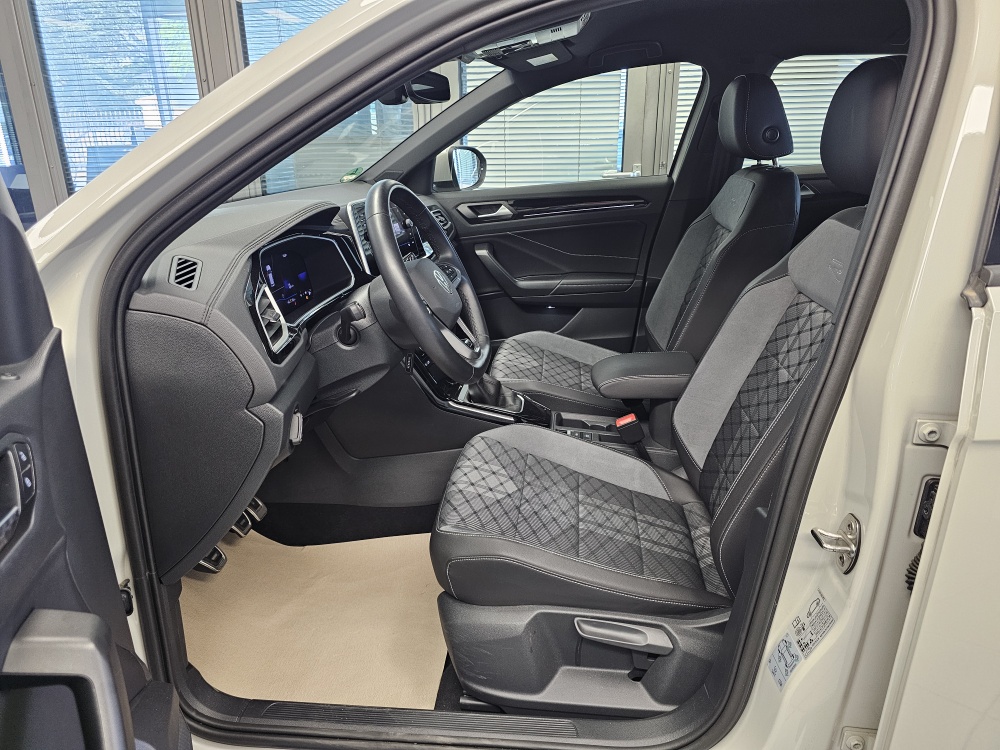 VW T-Roc bei Hoffmann Automobile in Wolfsburg kaufen und sofort mitnehmen - Bild 21