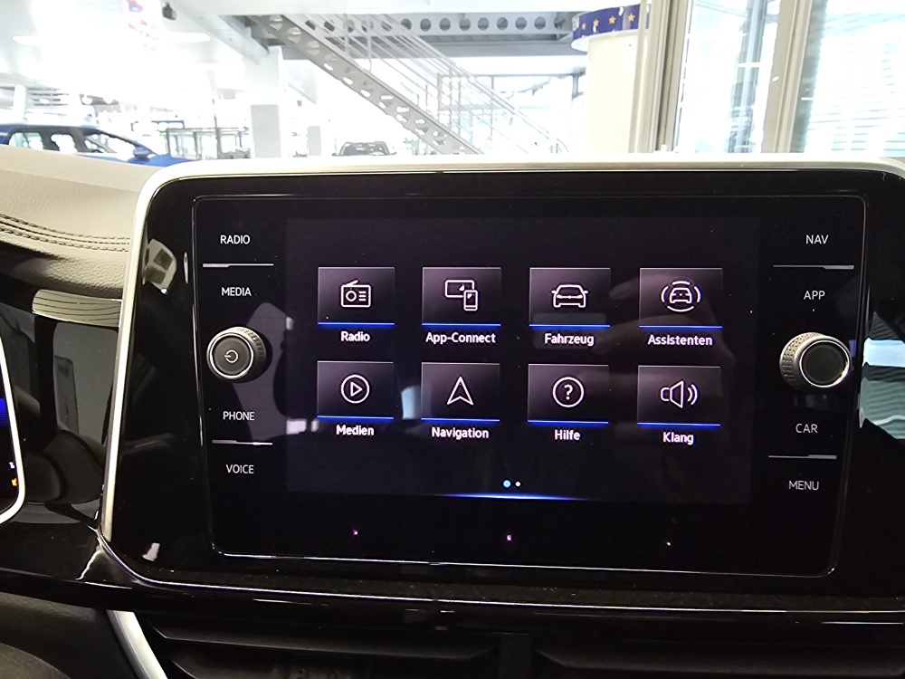 VW T-Roc bei Hoffmann Automobile in Wolfsburg kaufen und sofort mitnehmen - Bild 9