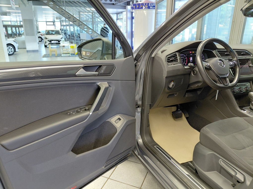 VW Tiguan bei Hoffmann Automobile in Wolfsburg kaufen und sofort mitnehmen - Bild 26