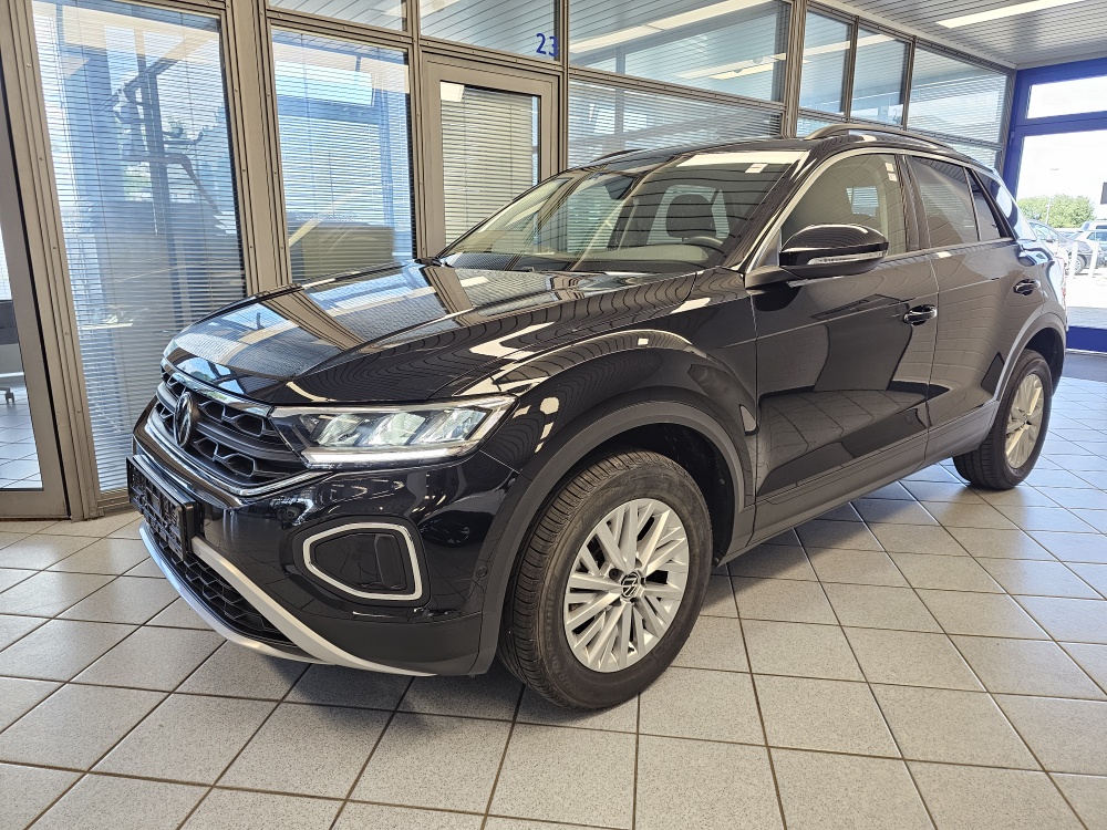 VW T-Roc Life für nur 18.800,- € bei Hoffmann Automobile in Wolfsburg kaufen und sofort mitnehmen