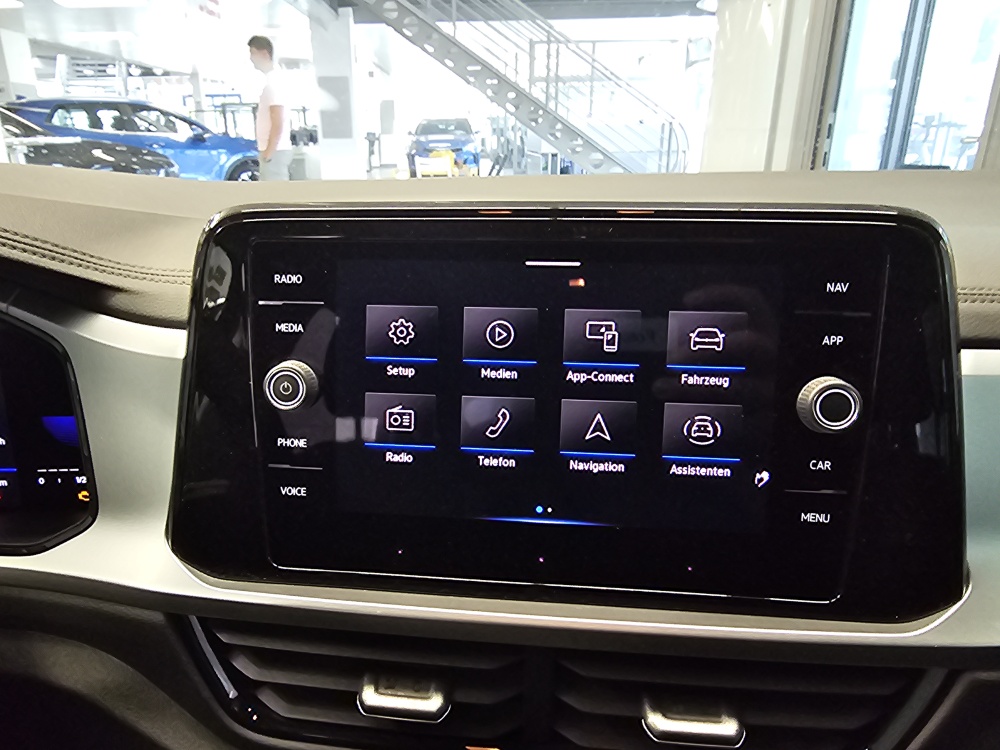 VW T-Roc bei Hoffmann Automobile in Wolfsburg kaufen und sofort mitnehmen - Bild 10