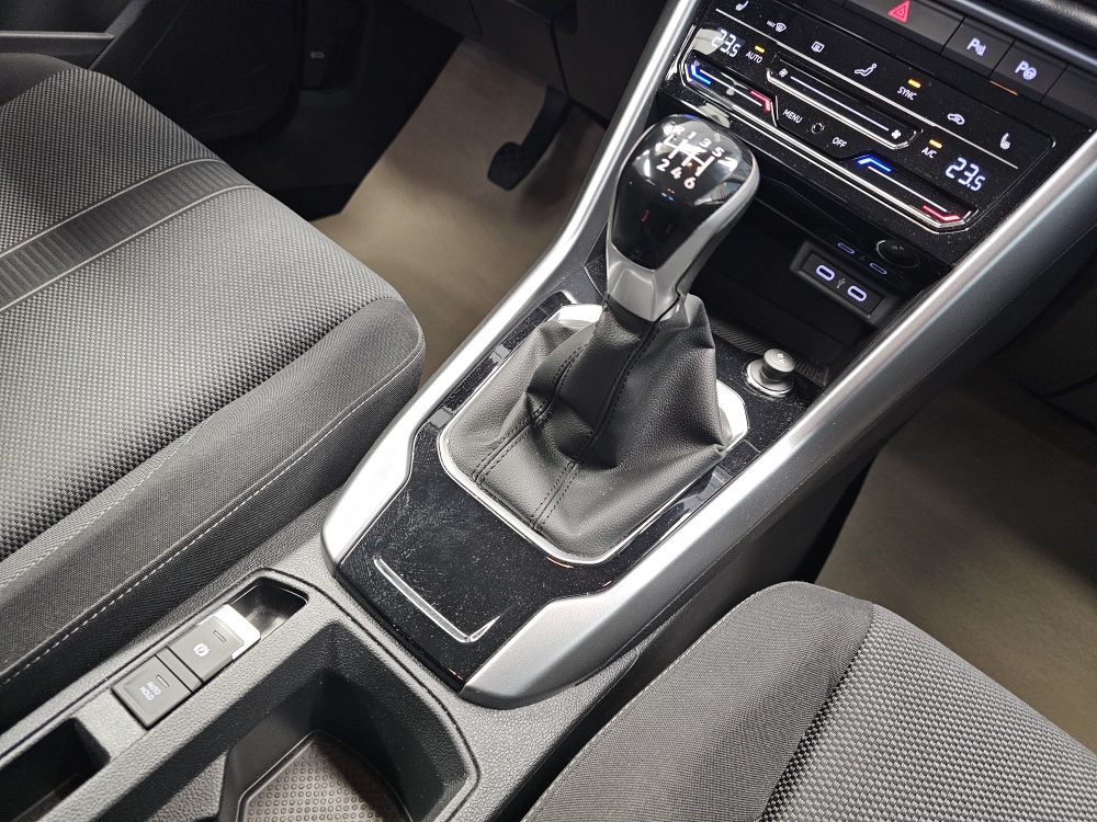VW T-Roc bei Hoffmann Automobile in Wolfsburg kaufen und sofort mitnehmen - Bild 7