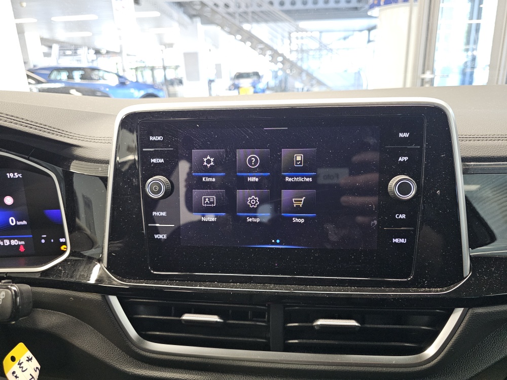 VW T-Roc bei Hoffmann Automobile in Wolfsburg kaufen und sofort mitnehmen - Bild 10