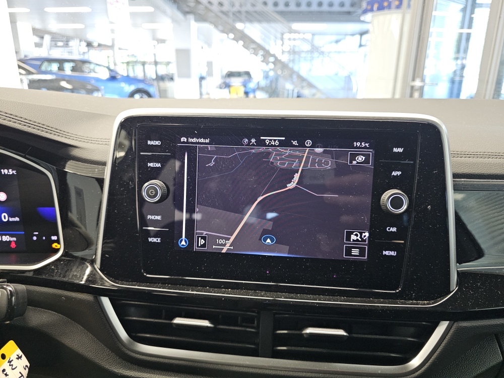 VW T-Roc bei Hoffmann Automobile in Wolfsburg kaufen und sofort mitnehmen - Bild 11