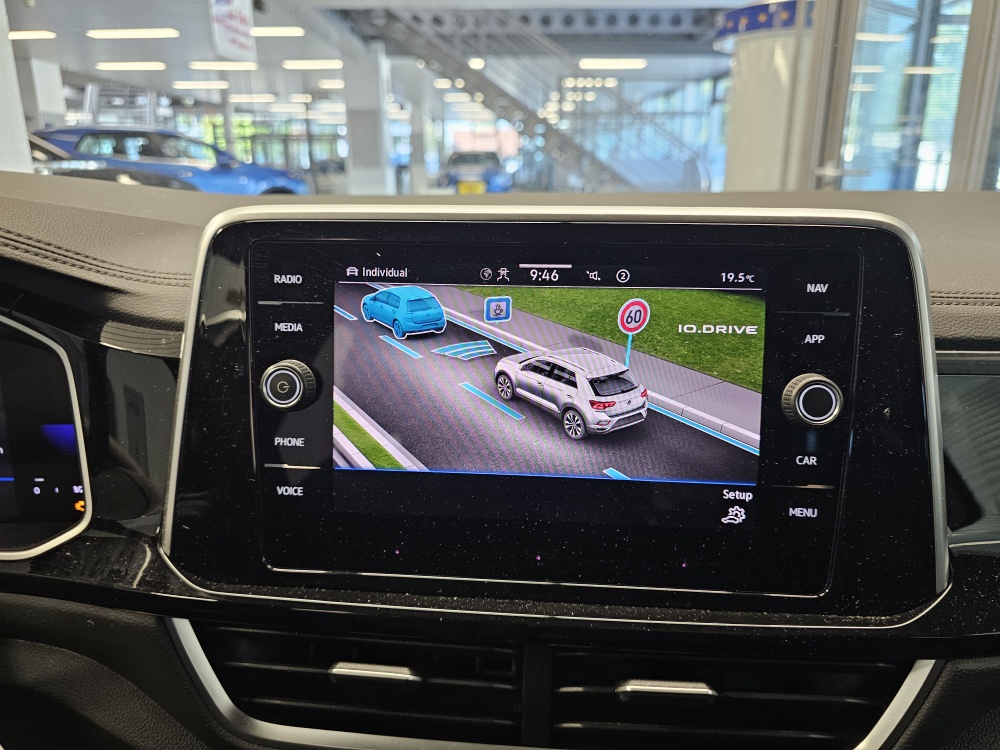 VW T-Roc bei Hoffmann Automobile in Wolfsburg kaufen und sofort mitnehmen - Bild 13