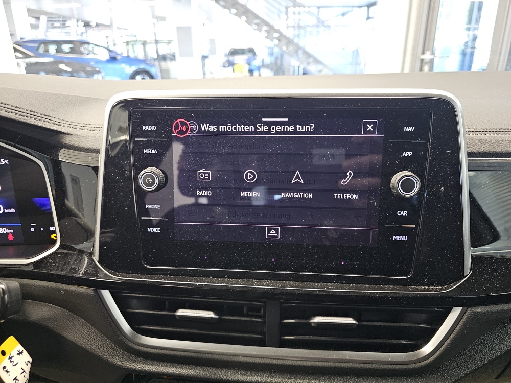 VW T-Roc bei Hoffmann Automobile in Wolfsburg kaufen und sofort mitnehmen - Bild 15