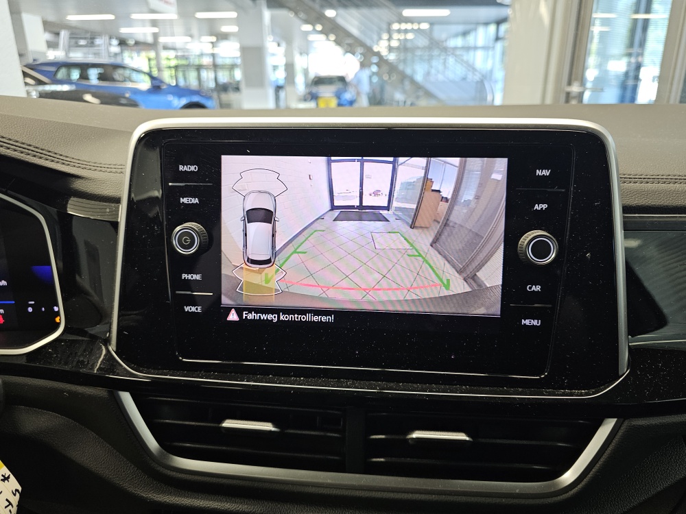 VW T-Roc bei Hoffmann Automobile in Wolfsburg kaufen und sofort mitnehmen - Bild 16