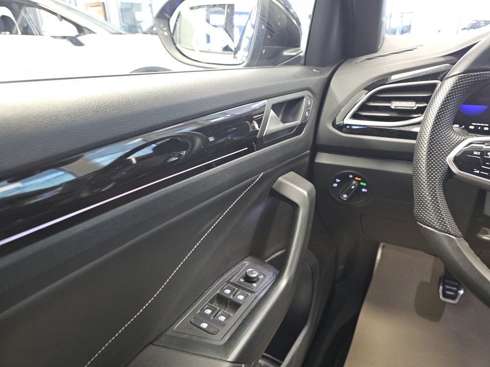 VW T-Roc bei Hoffmann Automobile in Wolfsburg kaufen und sofort mitnehmen - Bild 19