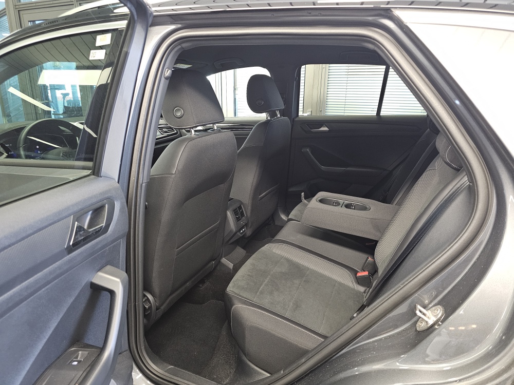 VW T-Roc bei Hoffmann Automobile in Wolfsburg kaufen und sofort mitnehmen - Bild 4