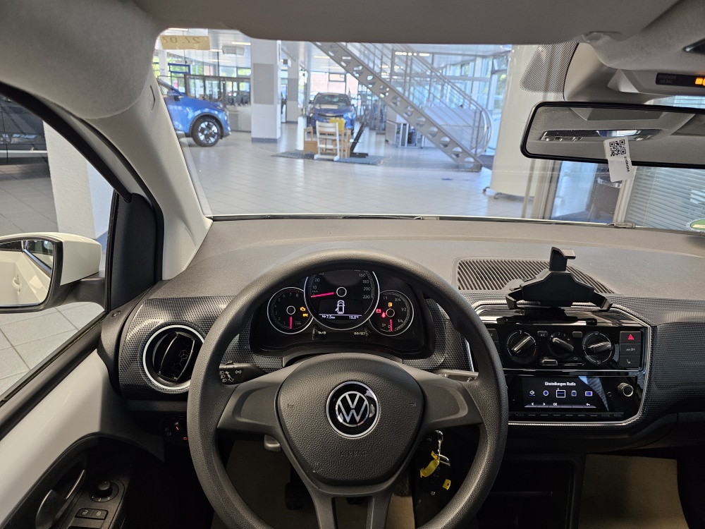 VW up! bei Hoffmann Automobile in Wolfsburg kaufen und sofort mitnehmen - Bild 13