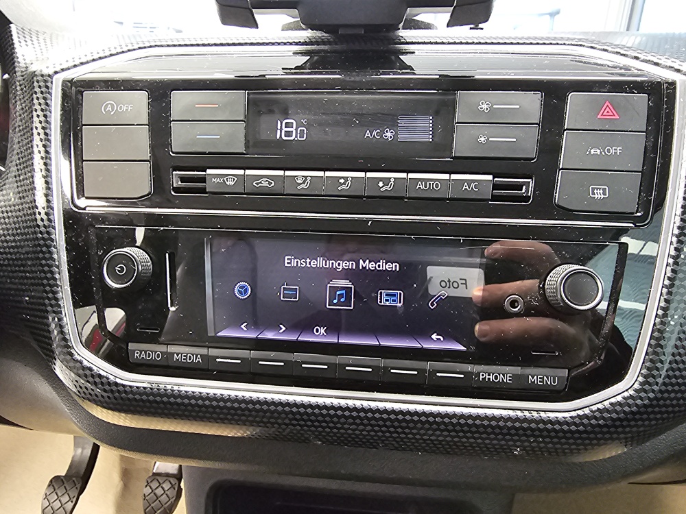 VW up! bei Hoffmann Automobile in Wolfsburg kaufen und sofort mitnehmen - Bild 9