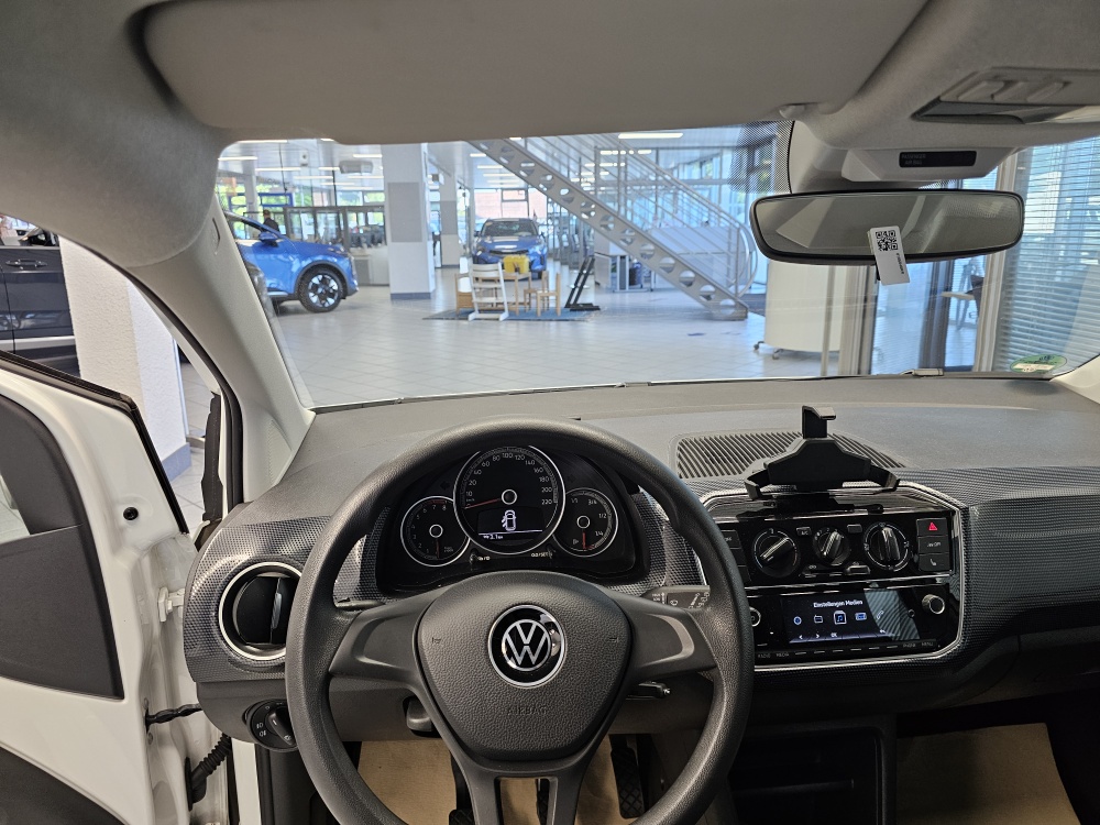 VW up! bei Hoffmann Automobile in Wolfsburg kaufen und sofort mitnehmen - Bild 12