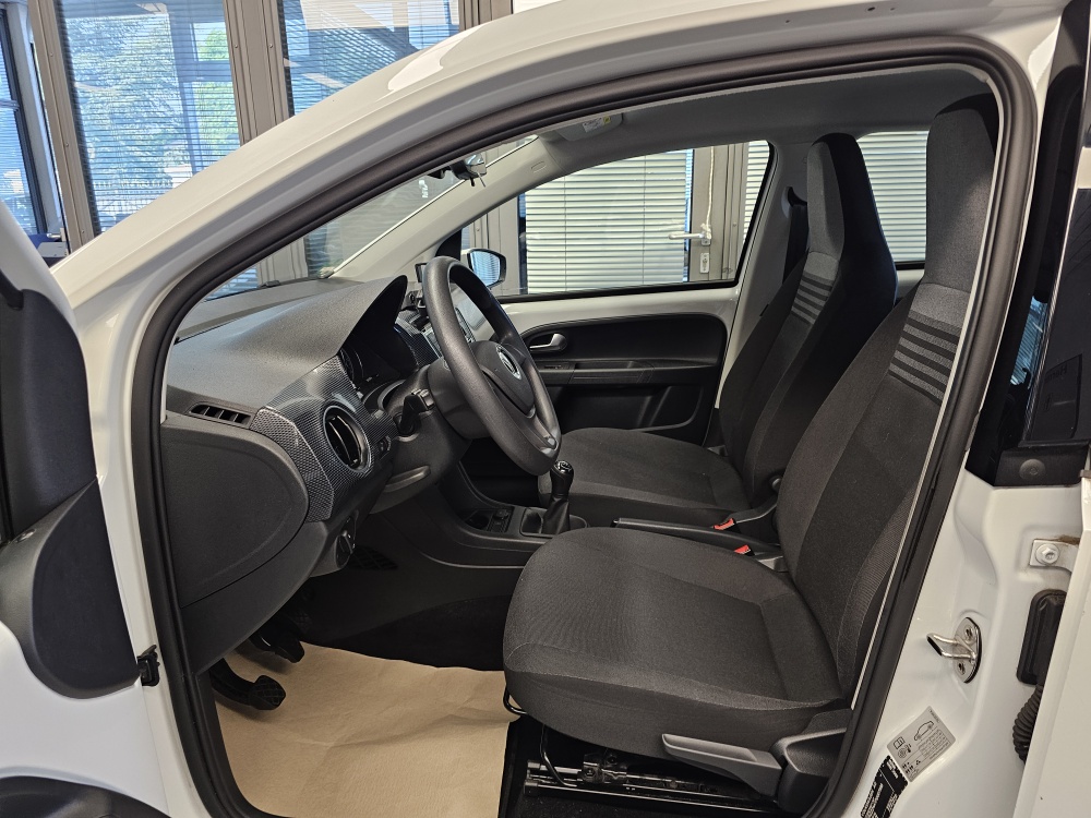 VW up! bei Hoffmann Automobile in Wolfsburg kaufen und sofort mitnehmen - Bild 14