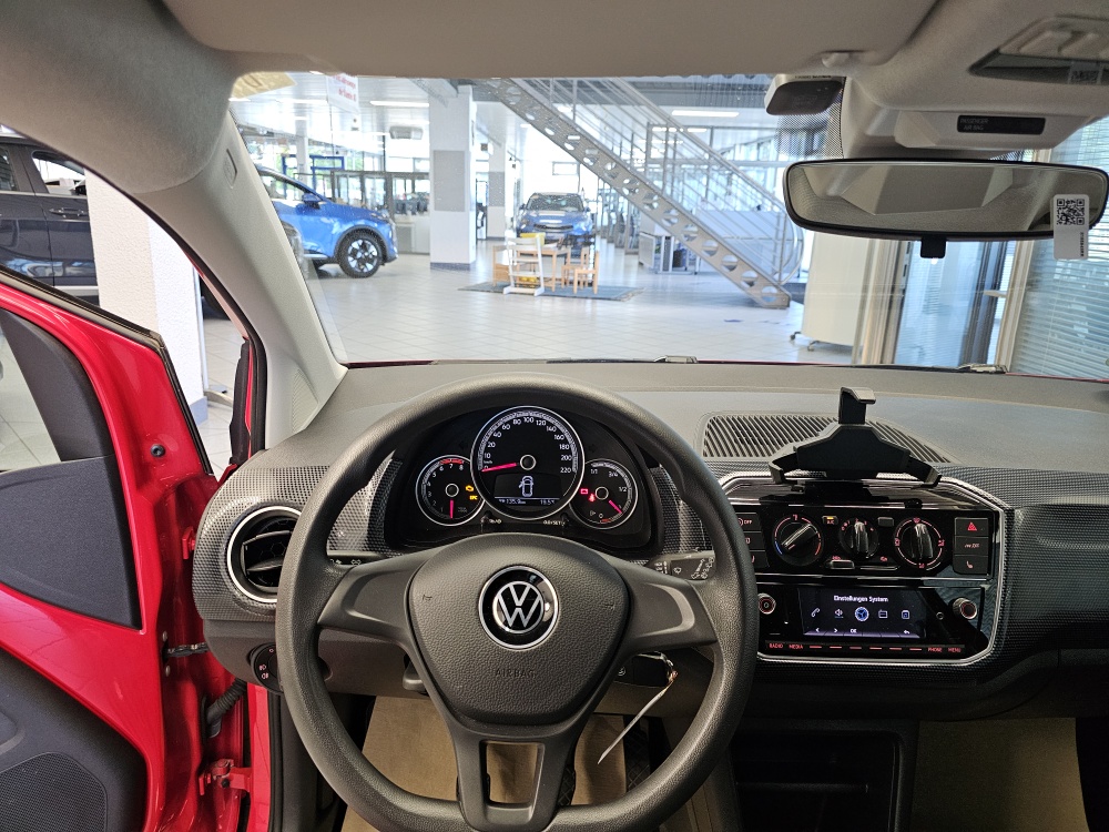 VW up! bei Hoffmann Automobile in Wolfsburg kaufen und sofort mitnehmen - Bild 14