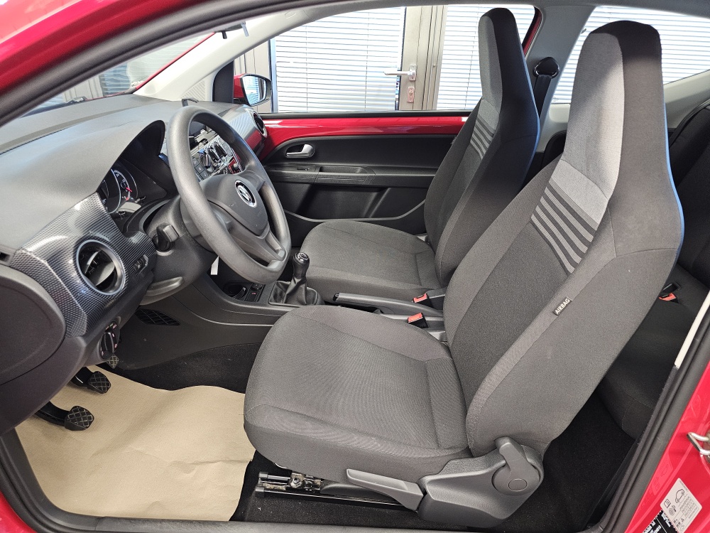 VW up! bei Hoffmann Automobile in Wolfsburg kaufen und sofort mitnehmen - Bild 16