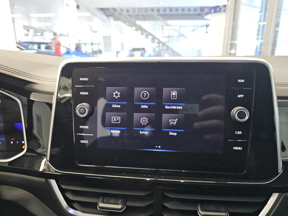 VW T-Roc bei Hoffmann Automobile in Wolfsburg kaufen und sofort mitnehmen - Bild 10