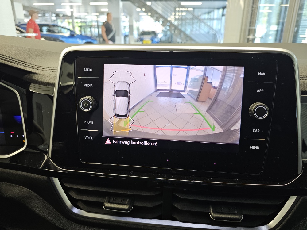 VW T-Roc bei Hoffmann Automobile in Wolfsburg kaufen und sofort mitnehmen - Bild 16