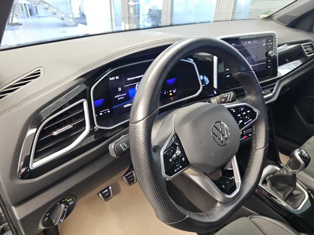 VW T-Roc bei Hoffmann Automobile in Wolfsburg kaufen und sofort mitnehmen - Bild 21