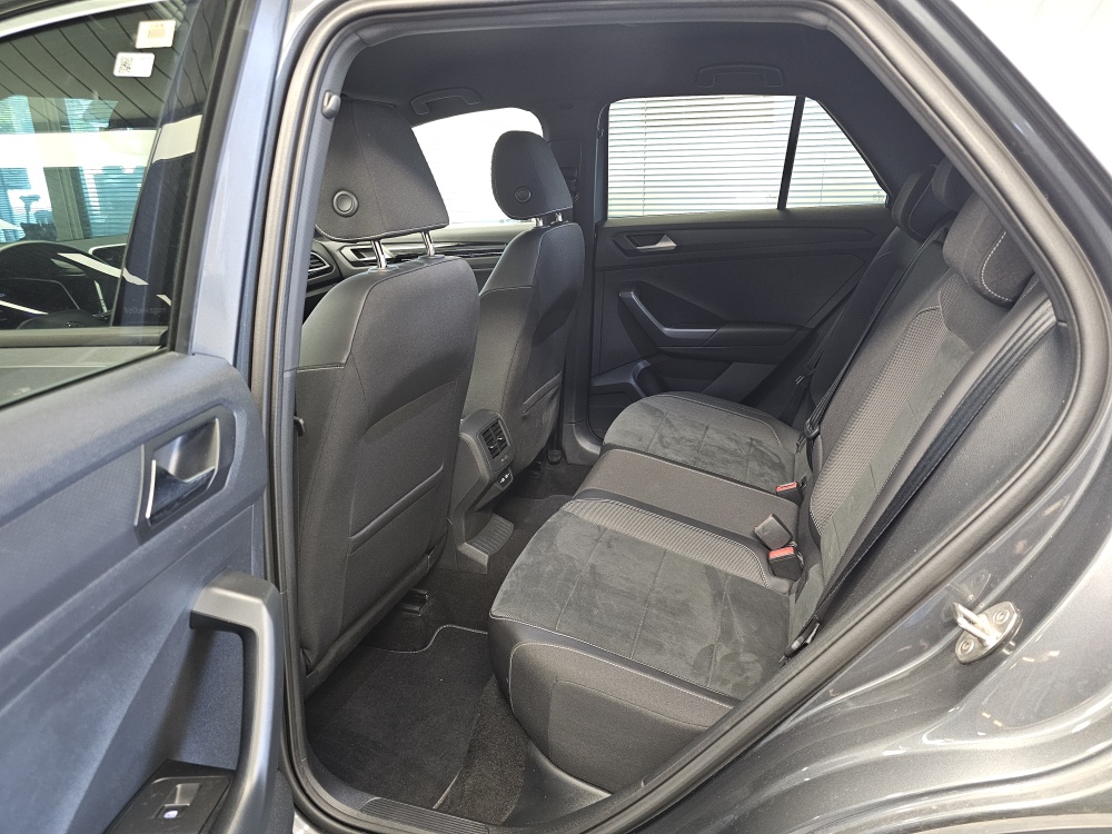 VW T-Roc bei Hoffmann Automobile in Wolfsburg kaufen und sofort mitnehmen - Bild 4