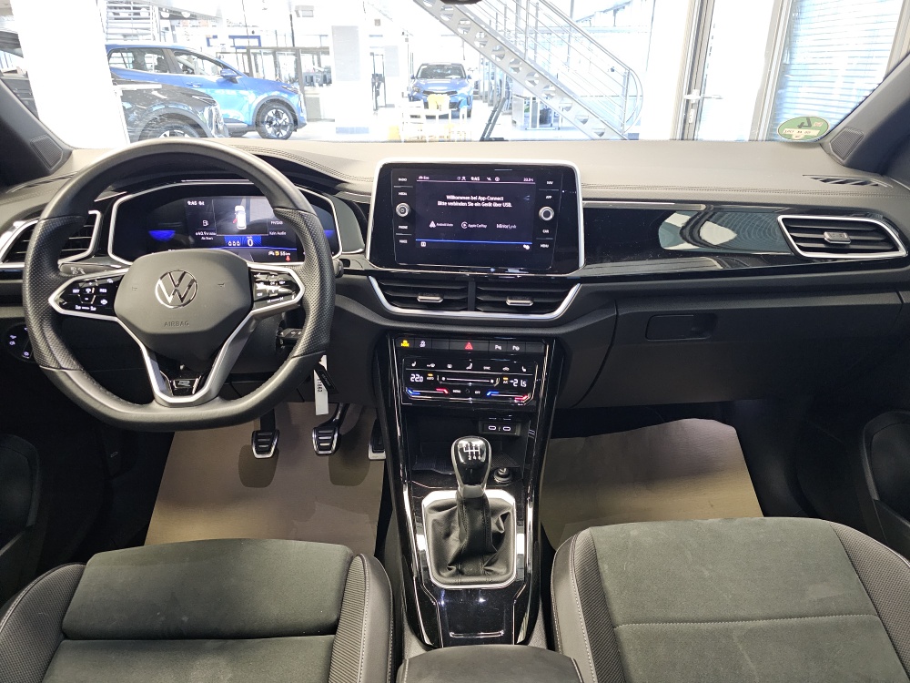 VW T-Roc bei Hoffmann Automobile in Wolfsburg kaufen und sofort mitnehmen - Bild 6