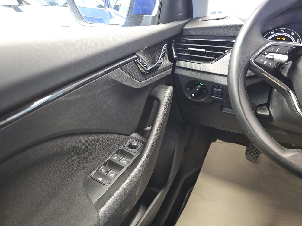 Skoda Kamiq bei Hoffmann Automobile in Wolfsburg kaufen und sofort mitnehmen - Bild 15
