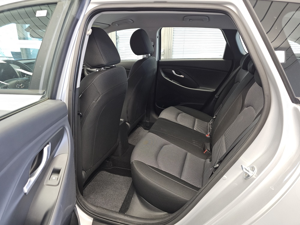 Hyundai i30 Kombi bei Hoffmann Automobile in Wolfsburg kaufen und sofort mitnehmen - Bild 5