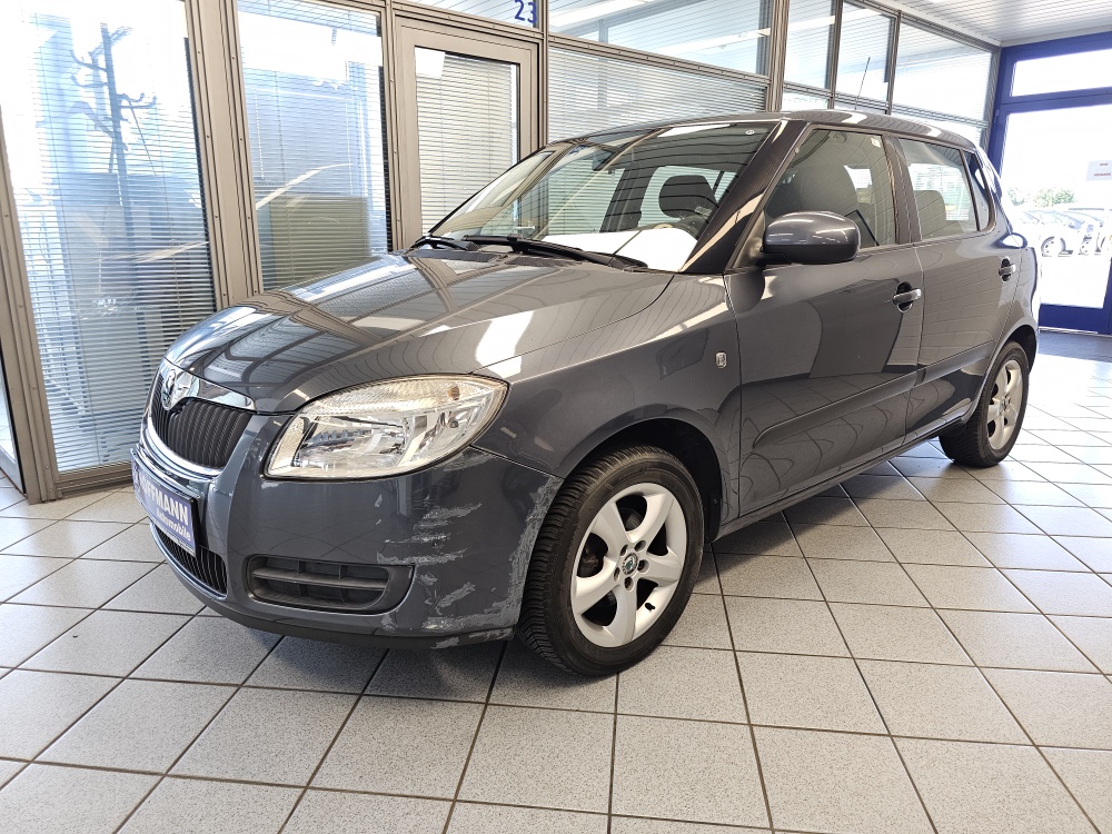 Skoda Fabia  für nur 2.200,- € bei Hoffmann Automobile in Wolfsburg kaufen und sofort mitnehmen