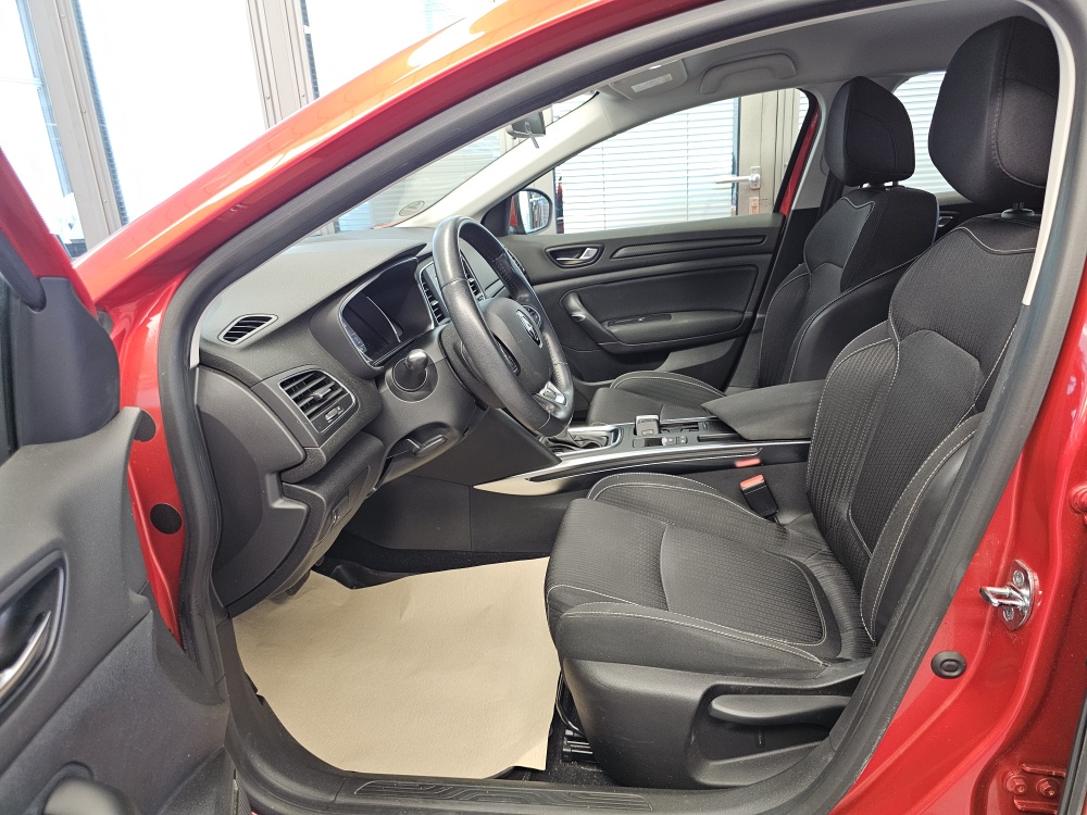Renault Megane Grandtour bei Hoffmann Automobile in Wolfsburg kaufen und sofort mitnehmen - Bild 19