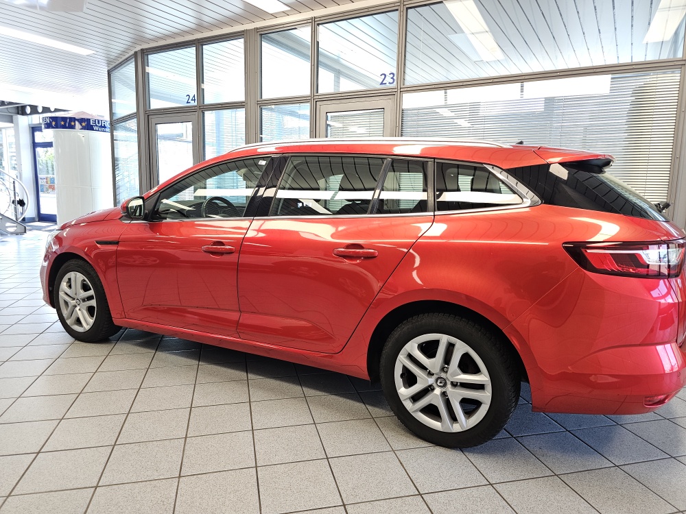 Renault Megane Grandtour bei Hoffmann Automobile in Wolfsburg kaufen und sofort mitnehmen - Bild 21