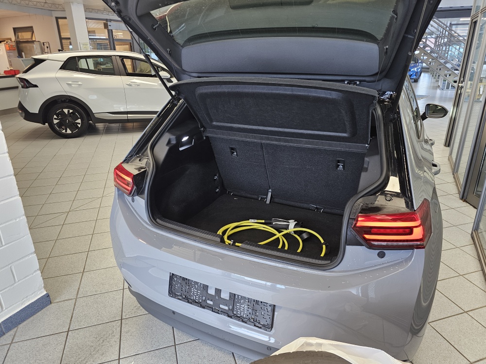 VW ID.3 bei Hoffmann Automobile in Wolfsburg kaufen und sofort mitnehmen - Bild 2
