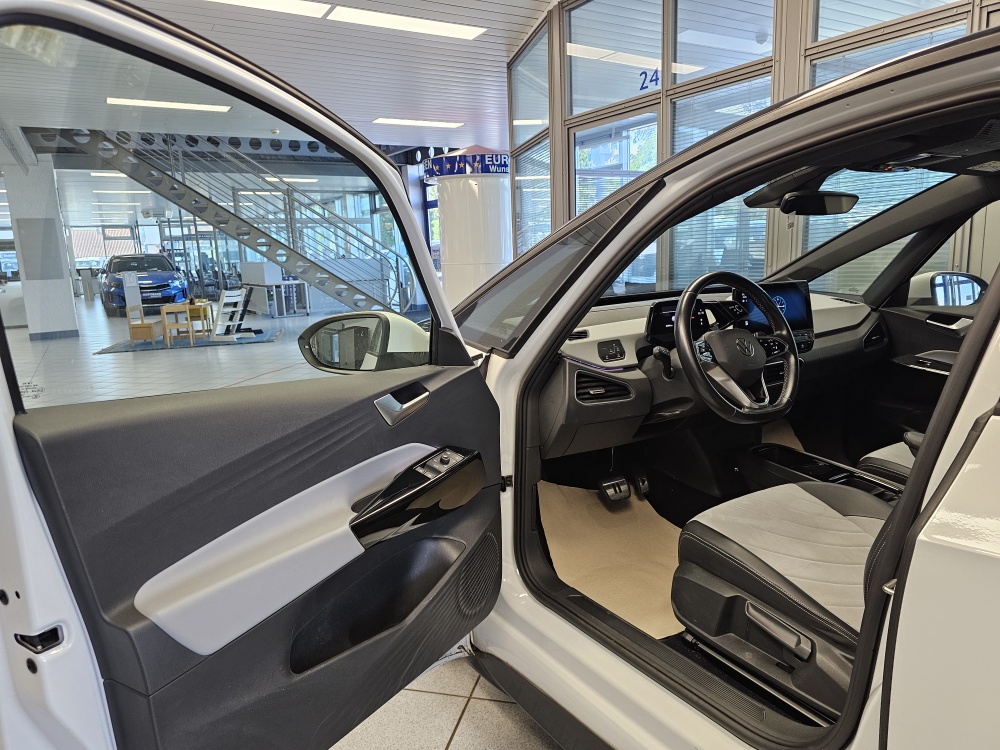 VW ID.3 bei Hoffmann Automobile in Wolfsburg kaufen und sofort mitnehmen - Bild 24