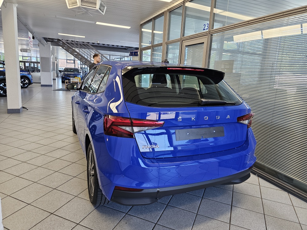 Skoda Fabia bei Hoffmann Automobile in Wolfsburg kaufen und sofort mitnehmen - Bild 3