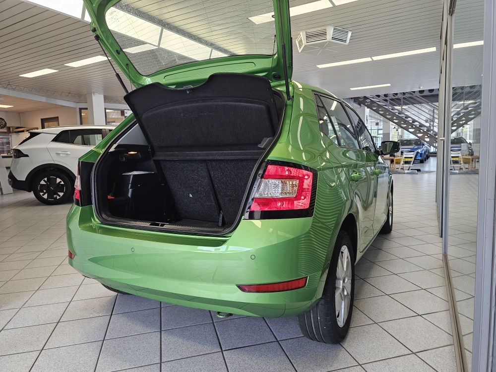 Skoda Fabia bei Hoffmann Automobile in Wolfsburg kaufen und sofort mitnehmen - Bild 2