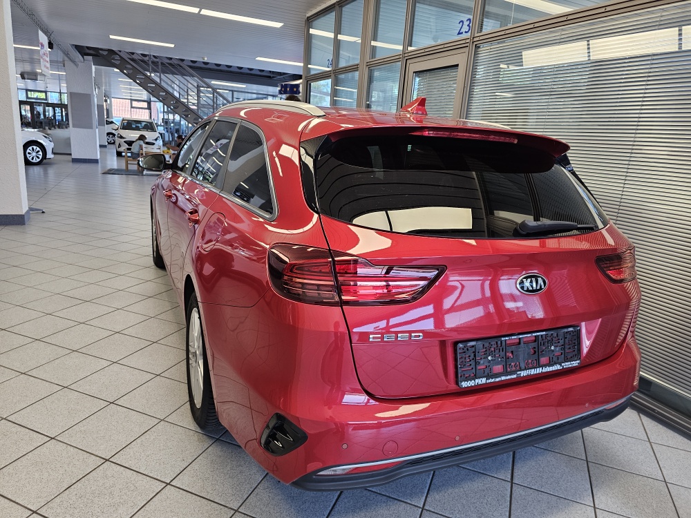 Kia Ceed bei Hoffmann Automobile in Wolfsburg kaufen und sofort mitnehmen - Bild 3