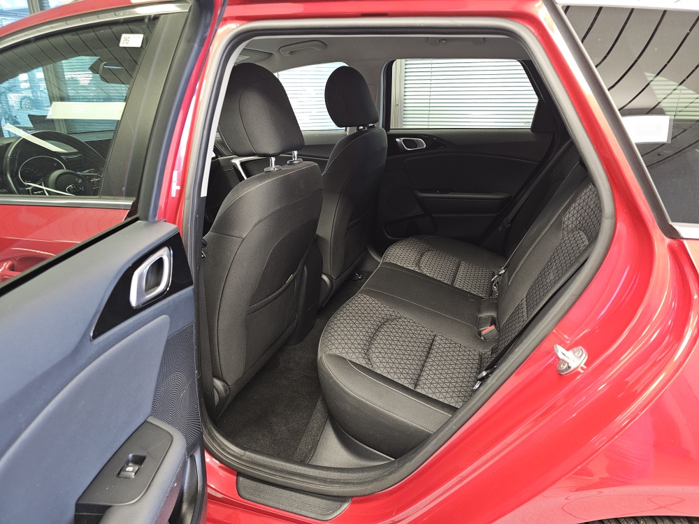 Kia Ceed bei Hoffmann Automobile in Wolfsburg kaufen und sofort mitnehmen - Bild 4