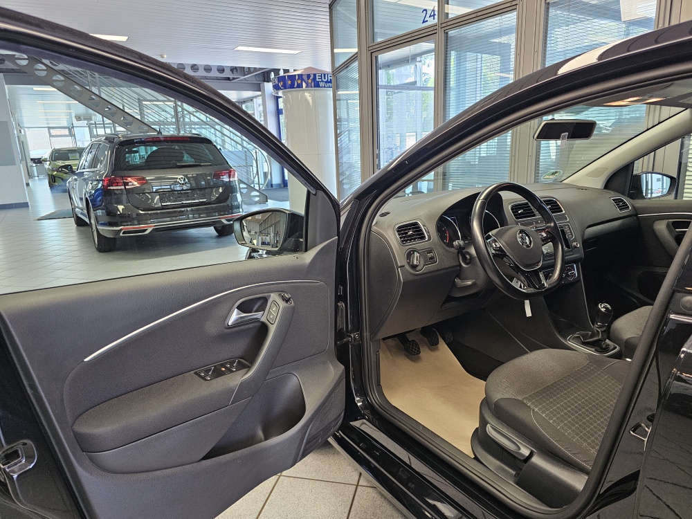 VW Polo bei Hoffmann Automobile in Wolfsburg kaufen und sofort mitnehmen - Bild 17