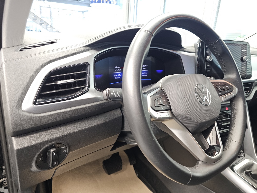 VW T-Roc bei Hoffmann Automobile in Wolfsburg kaufen und sofort mitnehmen - Bild 21