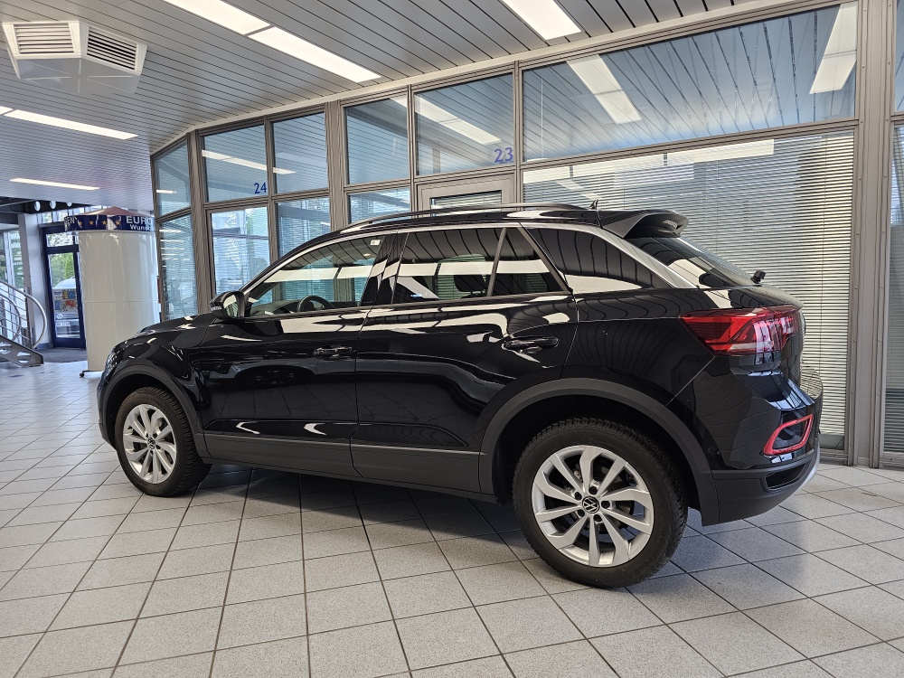 VW T-Roc bei Hoffmann Automobile in Wolfsburg kaufen und sofort mitnehmen - Bild 24