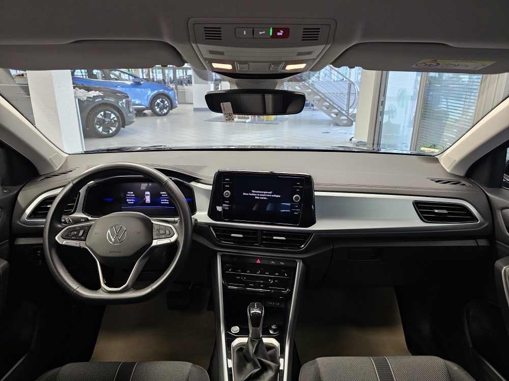 VW T-Roc bei Hoffmann Automobile in Wolfsburg kaufen und sofort mitnehmen - Bild 6