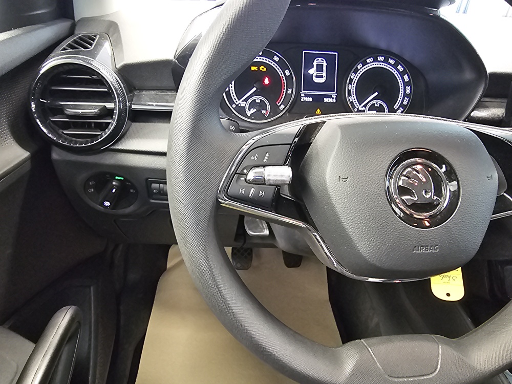 Skoda Fabia bei Hoffmann Automobile in Wolfsburg kaufen und sofort mitnehmen - Bild 18