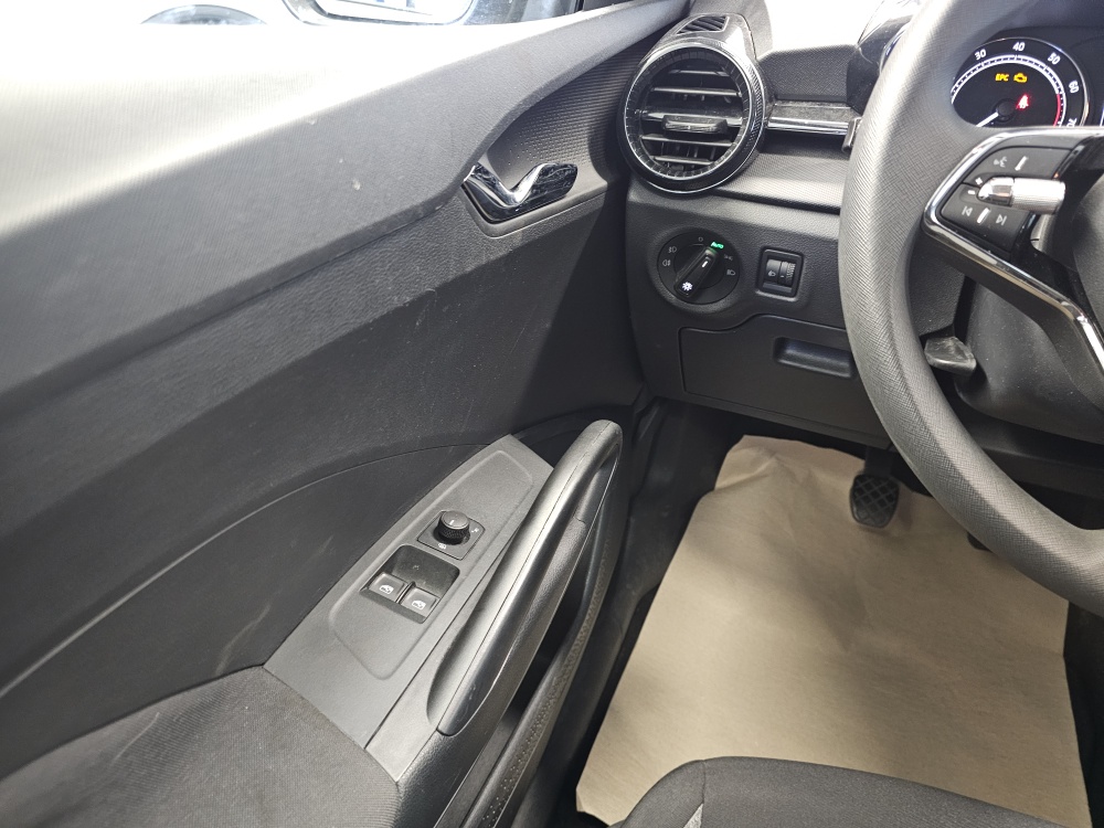 Skoda Fabia bei Hoffmann Automobile in Wolfsburg kaufen und sofort mitnehmen - Bild 19