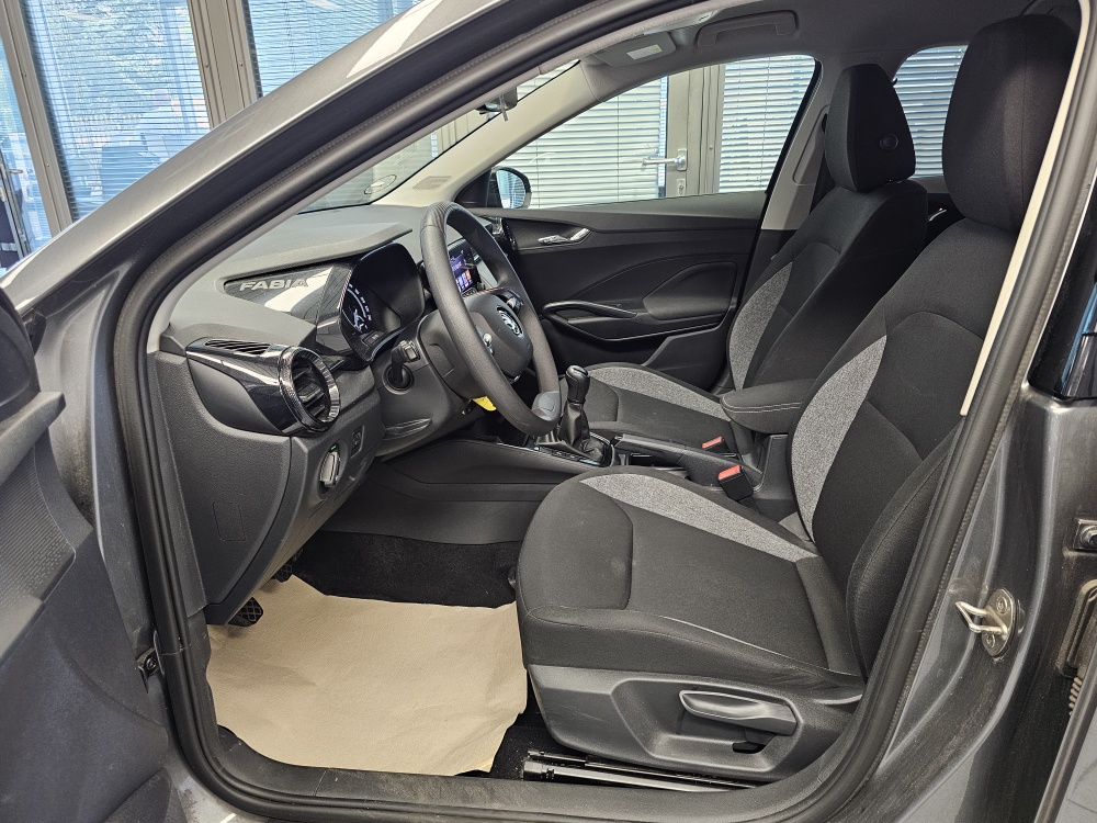 Skoda Fabia bei Hoffmann Automobile in Wolfsburg kaufen und sofort mitnehmen - Bild 22