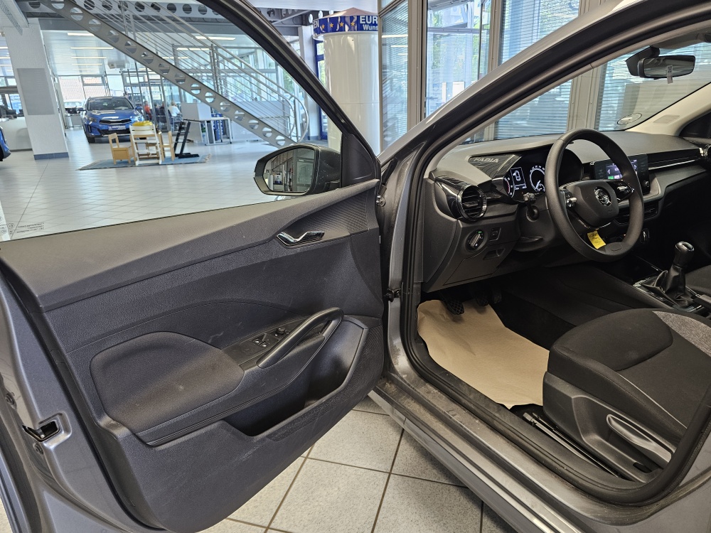 Skoda Fabia bei Hoffmann Automobile in Wolfsburg kaufen und sofort mitnehmen - Bild 23